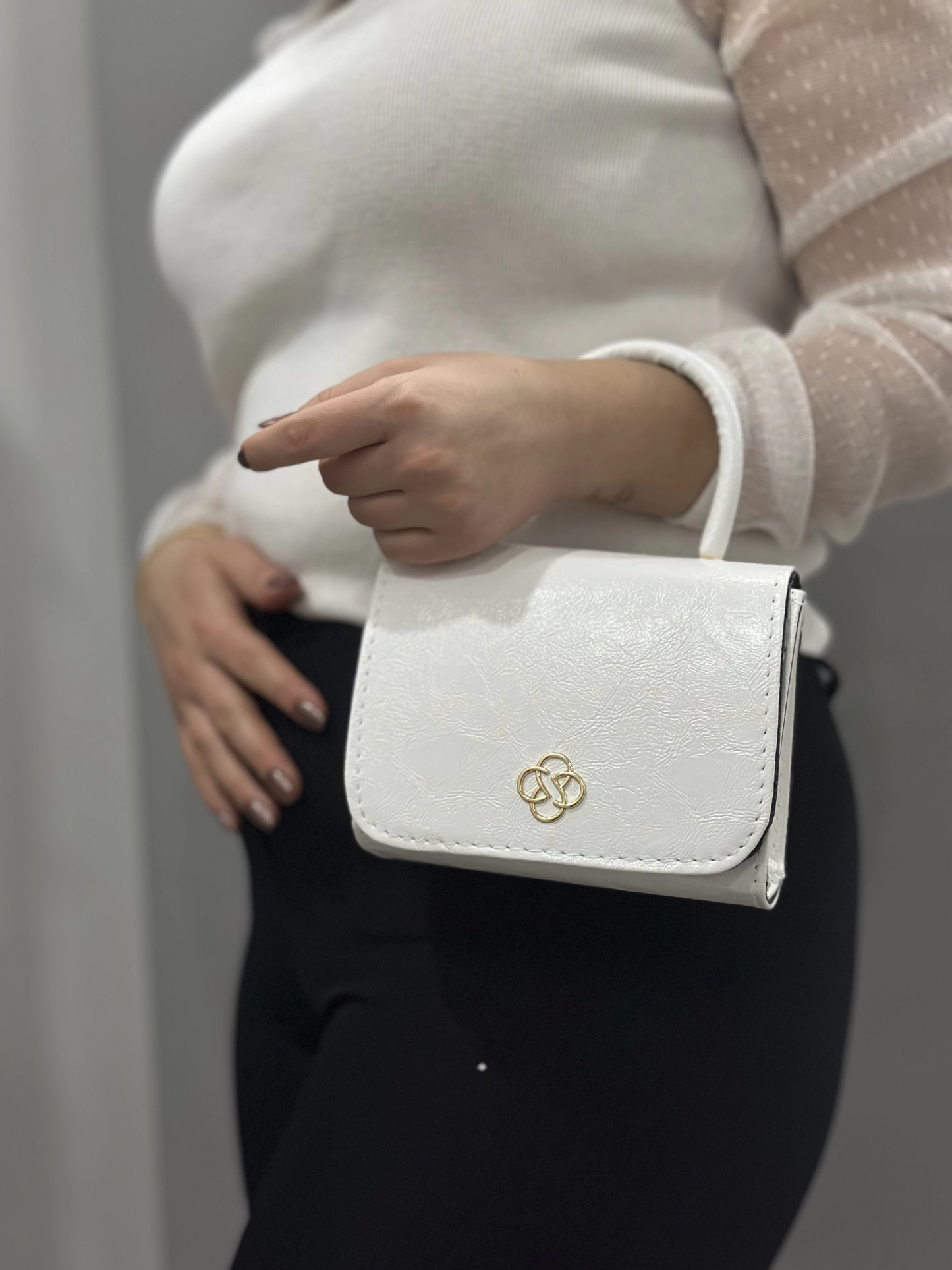 Beyaz cilt krash çanta