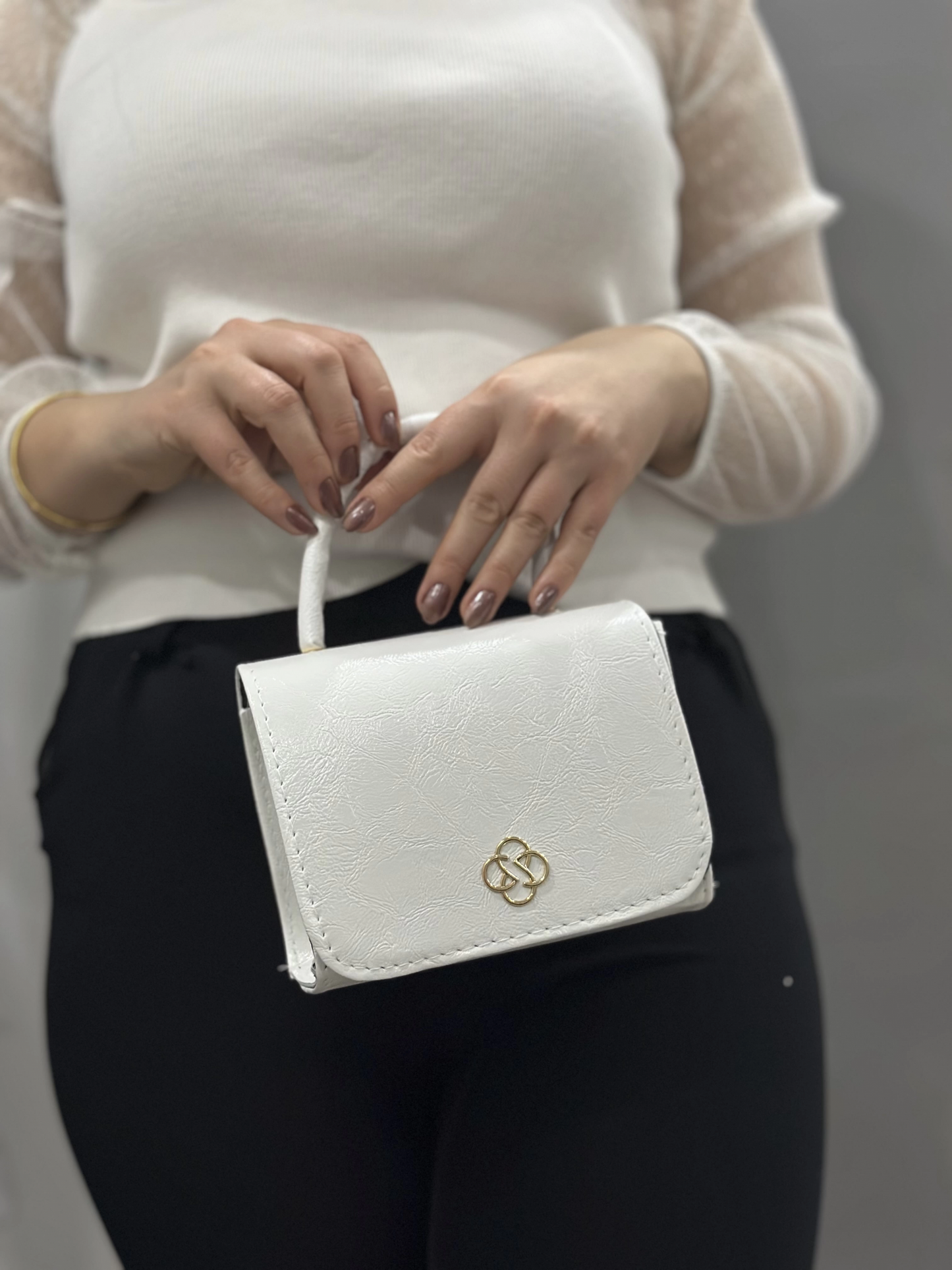 Beyaz cilt krash çanta