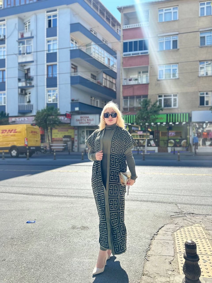 Siyah çizgi desenli elbiseli hırka triko takım haki