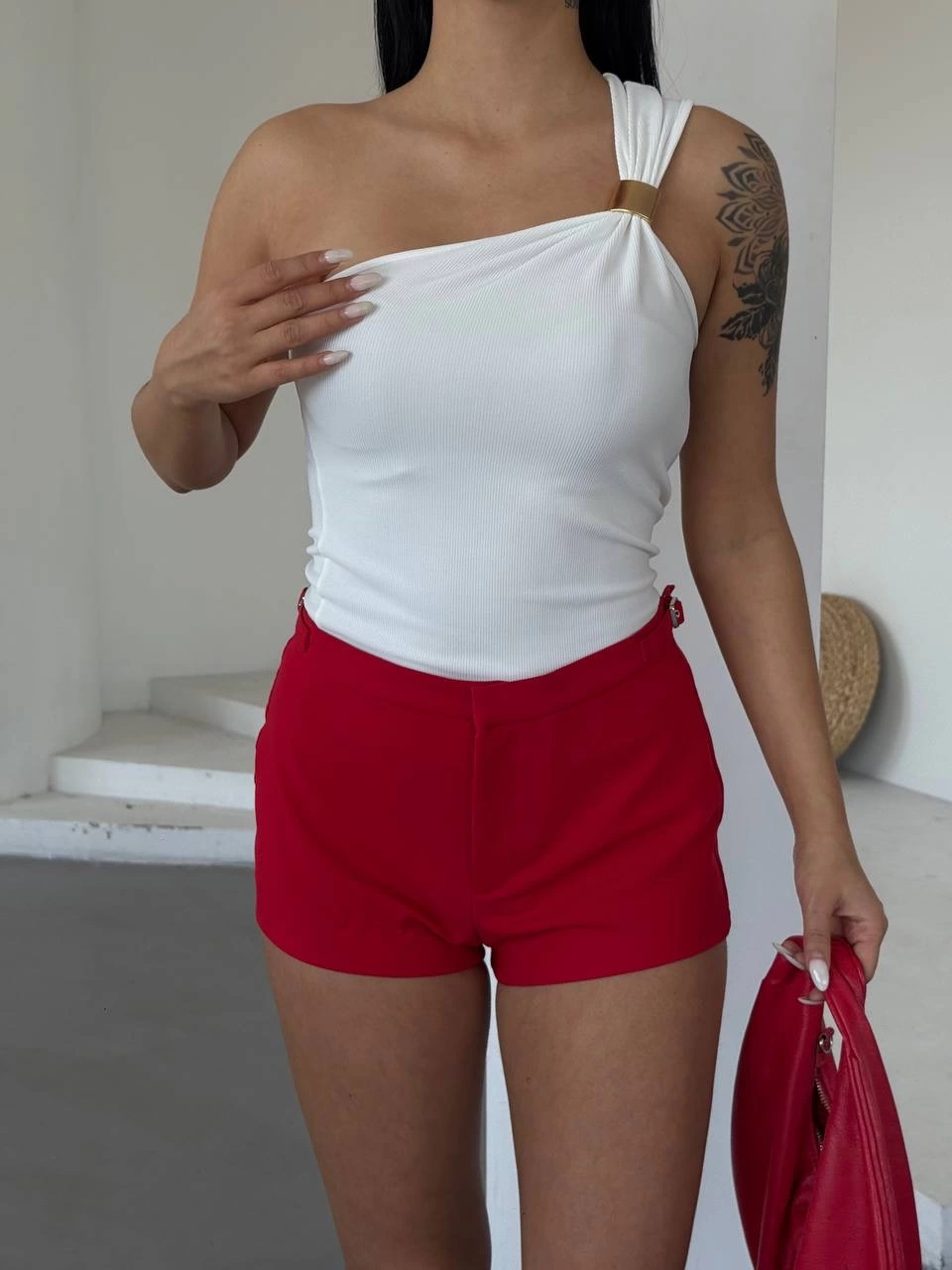 Tek omuzlu Otoman kumaş gold metal detaylı bluz s2311