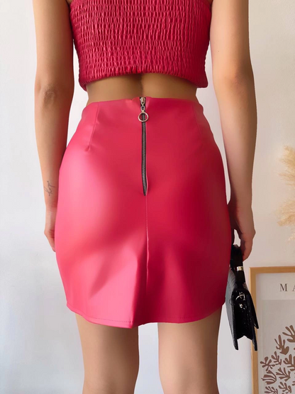 Tek yırtmaçlı arkadan fermuarlı deri etek fuşya s24475