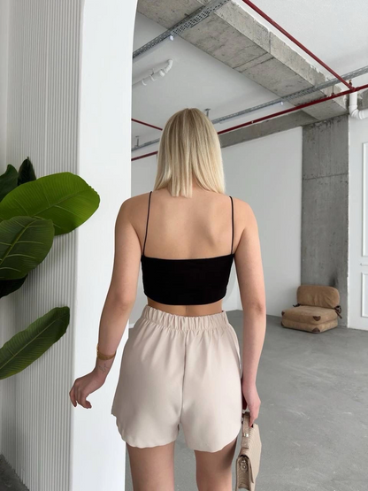 Tek yırtmajlı şort etek