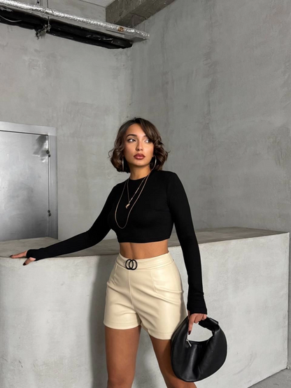 Tokalı deri şort h24444