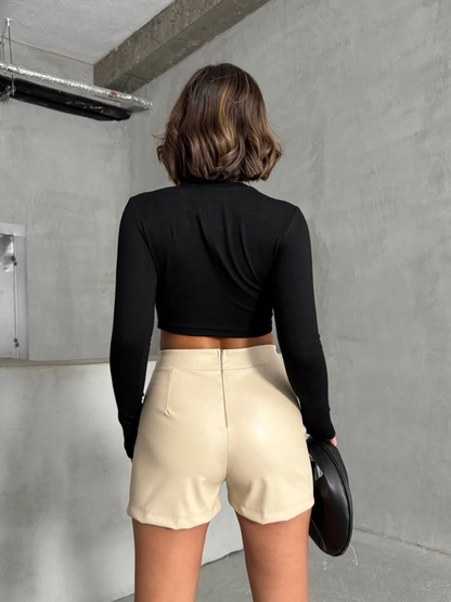 Tokalı deri şort h24444