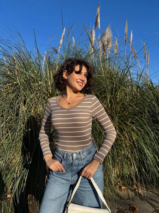 V yaka çizgili bluz bej A3699