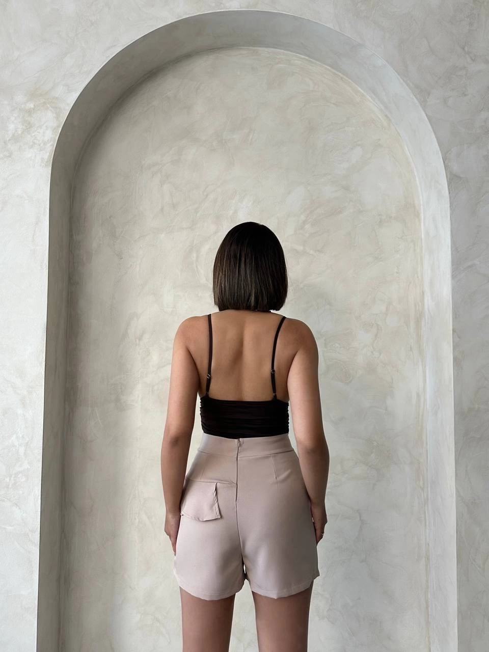 Valonlu fırfırlı şort bej s24683