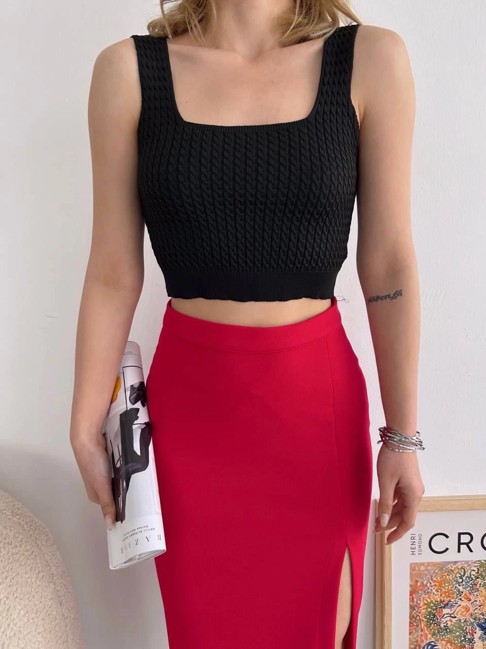 Yırtmaçlı esnek kumaş midi boy etek koyu kırmızı