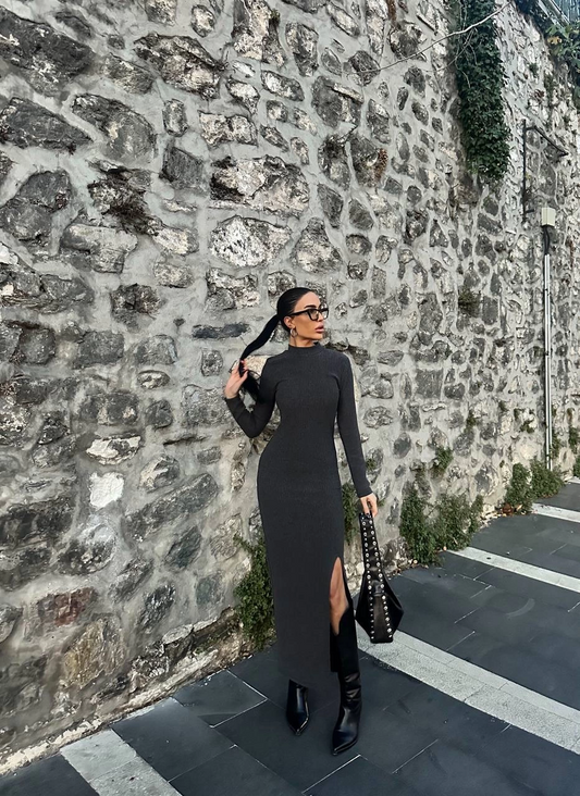 Yırtmaçlı kalın bürümcük uzun elbise siyah