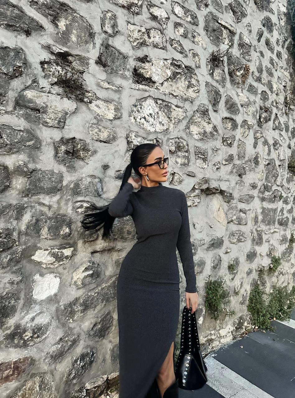 Yırtmaçlı kalın bürümcük uzun elbise siyah