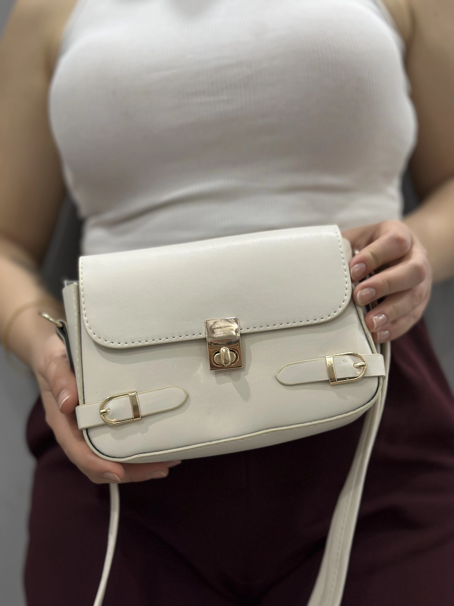 Zerej kemerli krem cilt çanta